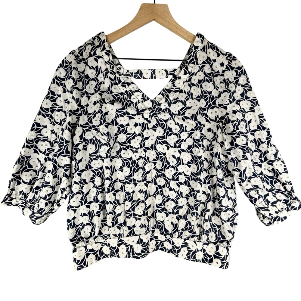 Anthropologie Postmark Top Womens 12 Blue White Floral V-Neck
